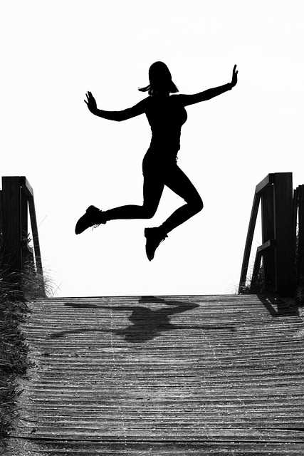 undefinedВажно:</strong> при анализе результатов обращайте внимание на уровень доверия статистики. По умолчанию доверительный интервал должен составлять 95%. Если сомневаетесь в итогах, повторите тест еще раз с увеличенной выборкой.»></p>
<p>При наличии нескольких изменений в дизайне делайте тестирование по одному элементу за раз. Это позволит четко определить, какой из них оказал влияние на поведение посетителей. Не забывайте, что малейшие изменения, такие как цвет кнопки или текст на ней, могут привести к ощутимым результатам.</p>
<p>Не опускайте значимость пользовательского опыта. Проводите опросы среди клиентов, чтобы выяснить, что именно привлекает их внимание. Используйте результаты для создания новых гипотез.</p>
<p><img decoding=